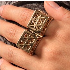 LOW LUV x Erin Wasson double finger cube goldtone statement ring 4/5 5/6